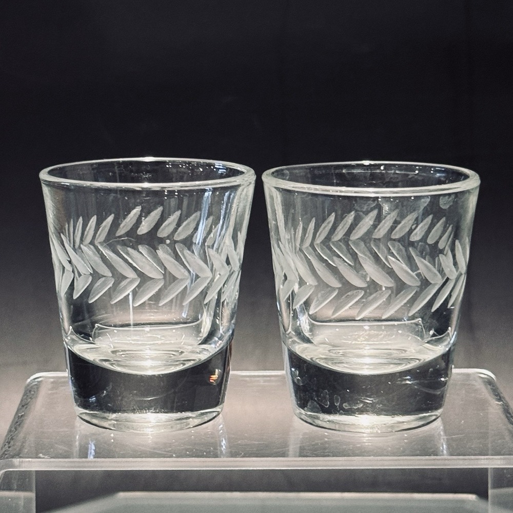 (2) Vintage Anchor Hocking Laurel‎ Leaf Shot Glasses Clear Etched Glass